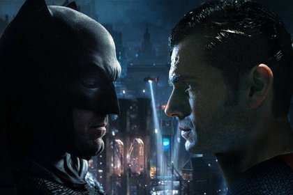 Зрители теряют интерес к «Бэтмену против Супермена» Зрители теряют интерес к «Бэтмену против Супермена»