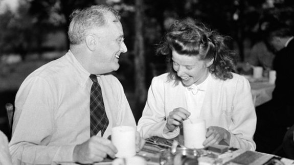 Почему звёзды Голливуда агитировали против Трампа Почему звёзды Голливуда агитировали против Трампа