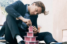 Сценарист фильмов о Джеймс Бонде займётся адаптацией фильма о гее да Винчи Сценарист фильмов о Джеймс Бонде займётся адаптацией фильма о гее да Винчи