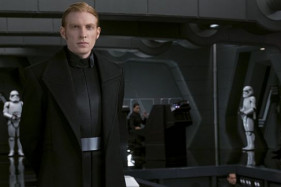 Режиссёр  «Звёздных войн 8» признался, что на него давили россияне относительно сюжета фильма Режиссёр  «Звёздных войн 8» признался, что на него давили россияне относительно сюжета фильма