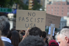 Из-за призыва прекратить вражду уволена снимавшаяся в «Мандалорце» актриса Из-за призыва прекратить вражду уволена снимавшаяся в «Мандалорце» актриса