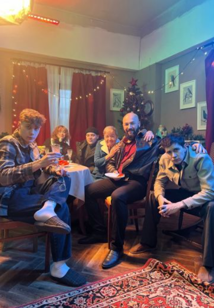 Сказка постучится в дом (2024)