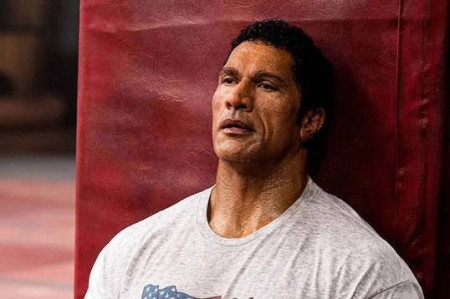 «Крушащая машина»: критики называют роль Дуэйна Джонсона лучшей «Крушащая машина»: критики называют роль Дуэйна Джонсона лучшей